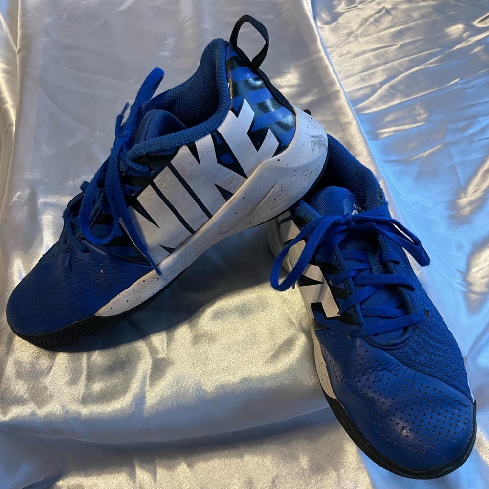Blue Boys Nike Athletic Shoes size 5.5Y